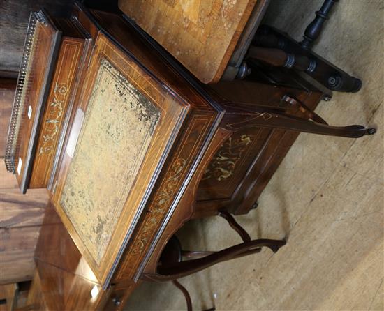 Inlaid mahogany davenport